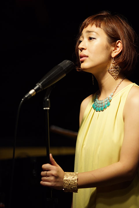Ema (Jazz Vocal) photo by ISHII Hitoshi
