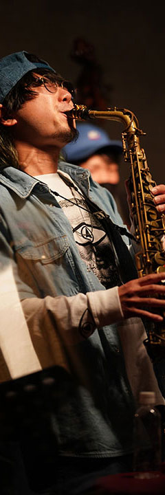 安藤康平 MELRAW photo by ISHII Hitoshi