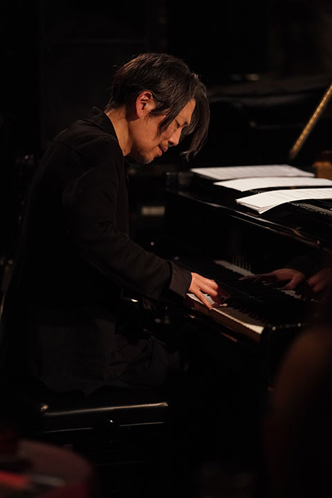石井彰